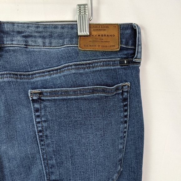 Women's size 14 Lucky Brand jeans - Picture 6 of 6